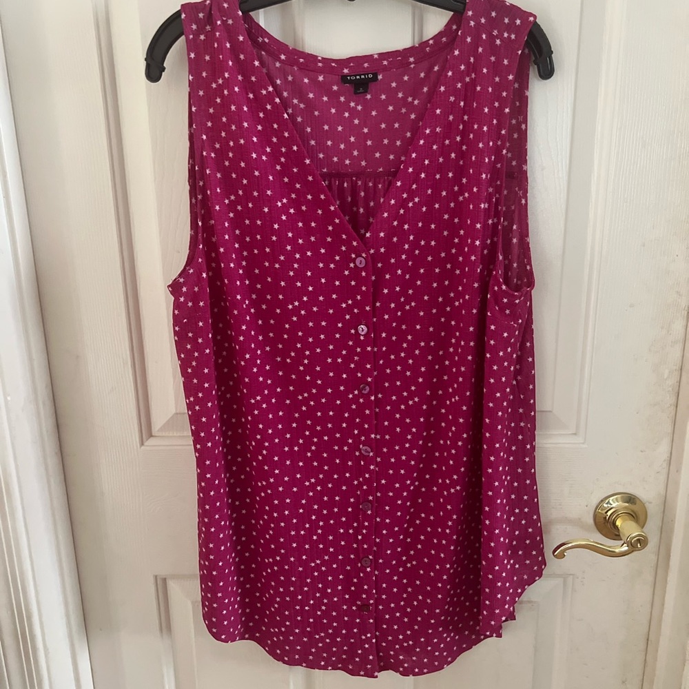 Euc Torrid Star Print Button Down Tank. Size 2 - image 1